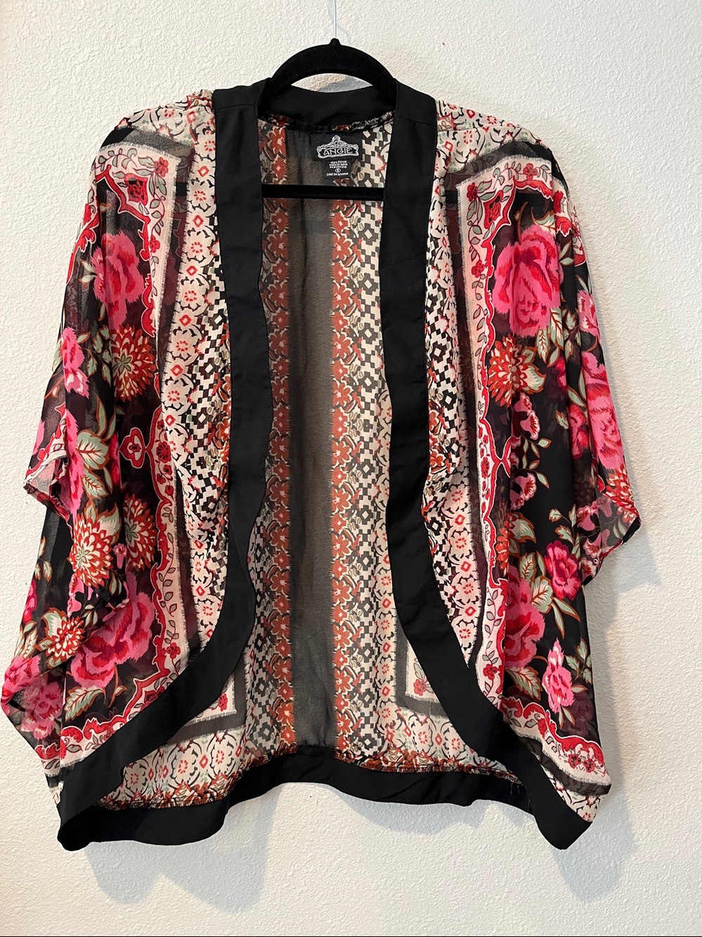 Angie Kimono  Boho Cardigan  with Multicolor Pattern
100% Rayon 
Sz S